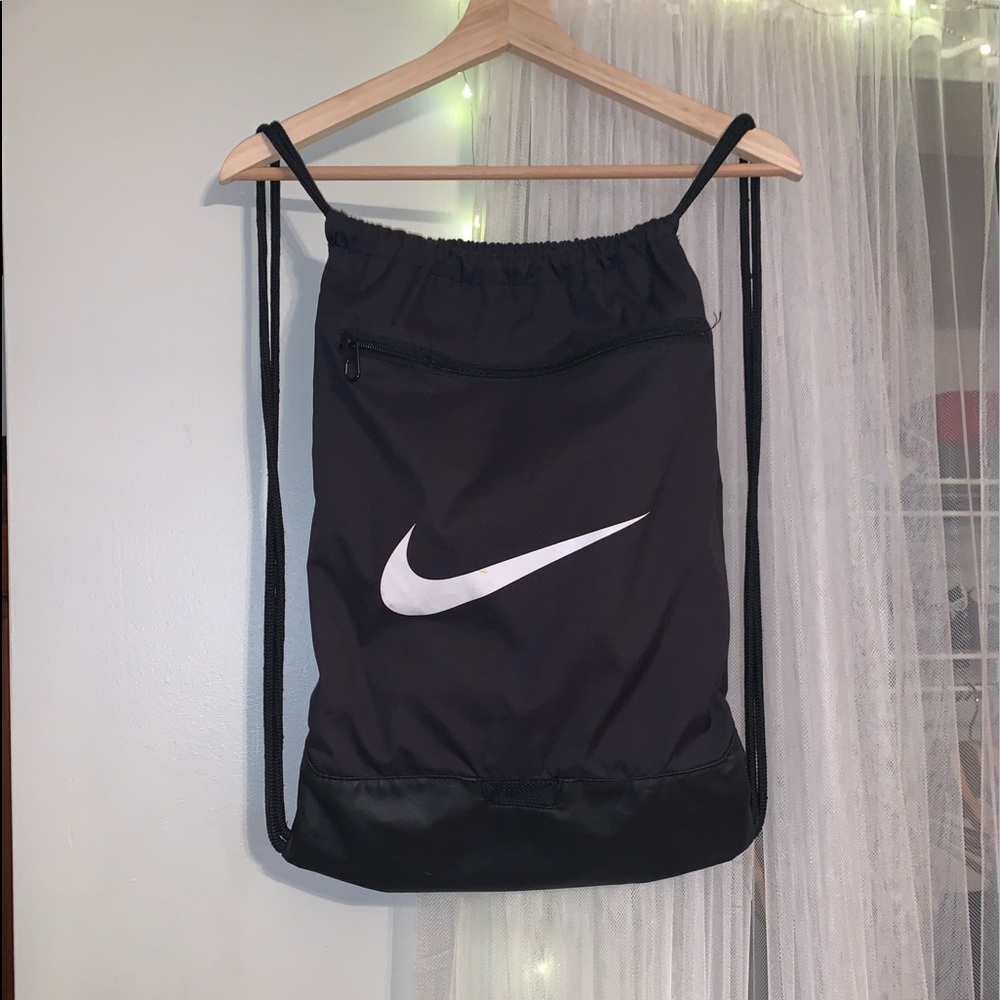 Nike drawstring bag